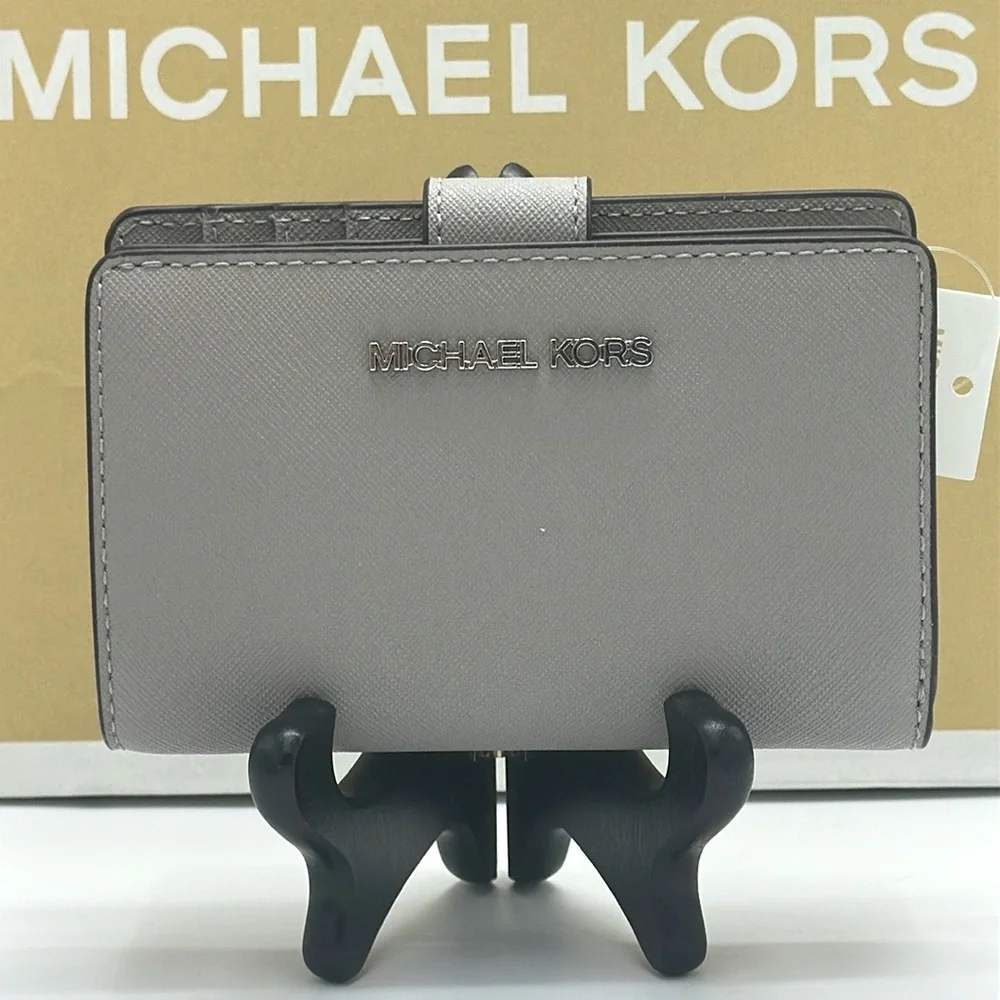 MICHAEL KORS Medium Saffiano Leather Bifold Zip CN Wallet PEARL GREY